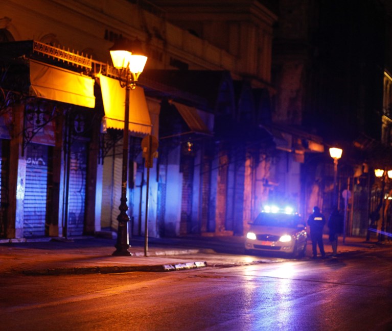 Περιπολικό στο κέντρο της Αθήνας Νύχτα