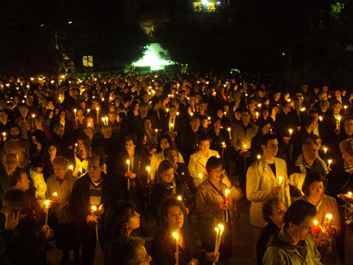 Αγιο Φως για τη ... βασκανία και τη χαλαζόπτωση - εικόνα 6