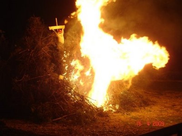Αγιο Φως για τη ... βασκανία και τη χαλαζόπτωση - εικόνα 10