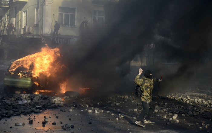 Διεθνής καταδίκη για την αιματοχυσία στο Κίεβο