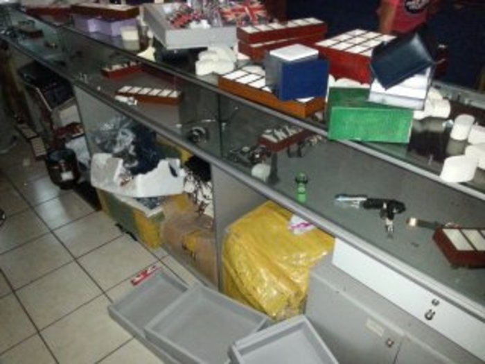 Σπείρα με χιλιάδες πολύ... πιστές «μαϊμούδες» - εικόνα 3