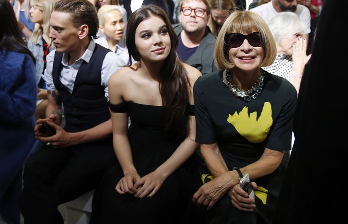Ο ...διάβολος της Vogue αμείβεται με 200.000 δολάριατο χρόνο μόνο για ρούχα