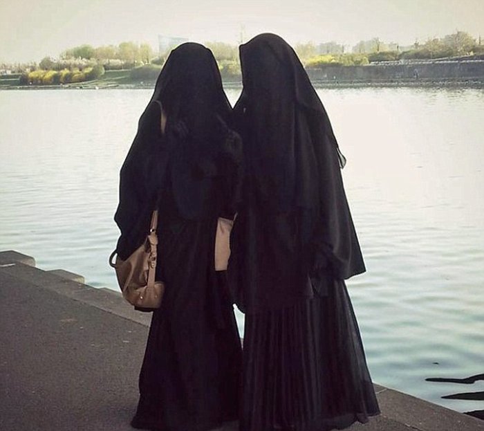 Εγκυες από τζιχαντιστές οι έφηβες από την Αυστρία που εξαφανίστηκαν - εικόνα 3