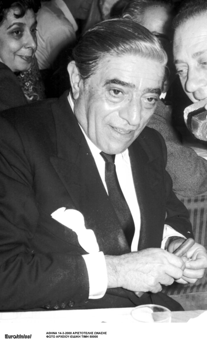 «Η Τζάκι είχε φωτογραφίσει τον Ωνάση γυμνό, όχι το αντίθετο»