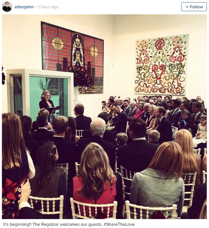 Ο Έλτον Τζον παντρεύτηκε και με θρησκευτικό γάμο τον σύντροφό του
