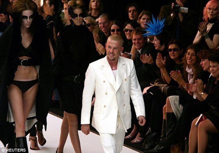 Alexander Mc Queen:  Η σκοτεινή ζωή. Οι αποκαλύψεις-σοκ - εικόνα 4