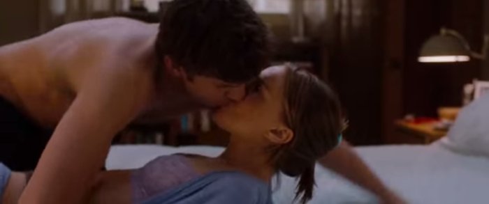 Μίλα Κούνις – Αστον Κούτσερ: Φιλήσαμε την ίδια γυναίκα - εικόνα 2