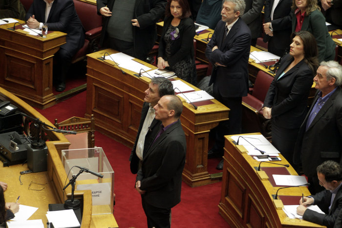 Καρέ καρέ η μεγάλη στιγμή εκλογής της Ζ.Κωνσταντοπούλου (φωτό) - εικόνα 3