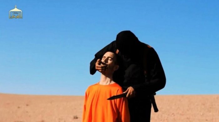 BBC: Αυτός είναι ο μακελάρης της ISIS με το μαχαίρι
