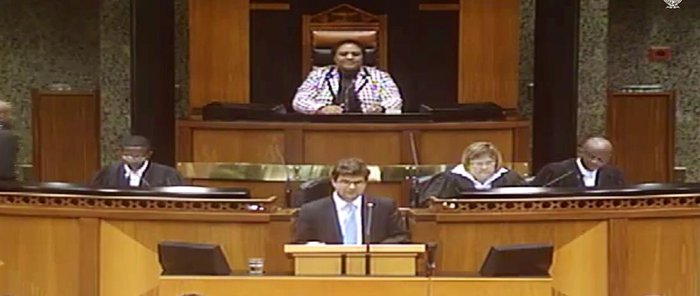 Ο 26χρονος Ελληνας που έγινε ο νεότερος βουλευτής στη Ν. Αφρική