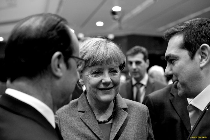 Πρόσκληση Μέρκελ σε Τσίπρα  να επισκεφτεί τη Δευτέρα το Βερολίνο