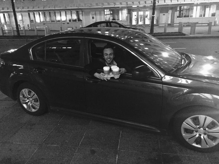 Οι Ελληνες ανταποκριτές έξω από τα γραφεία του ΔΝΤ - εικόνα 4