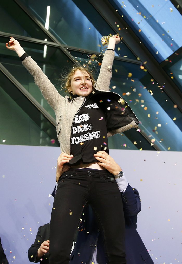 Οι FEMEN ανέλαβαν την ευθύνη για την επίθεση στον Μάριο Ντράγκι - εικόνα 5