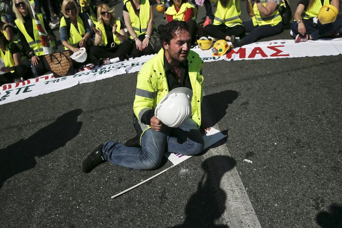 Στη Βουλή οι εργαζόμενοι στις Σκουριές - εικόνα 2