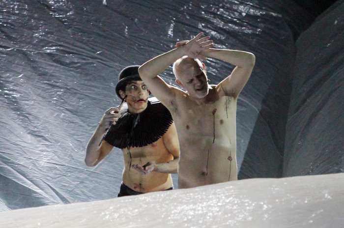 Ο Βασιλιάς... Κιμούλης είναι ολόγυμνος! (εικόνες) - εικόνα 3