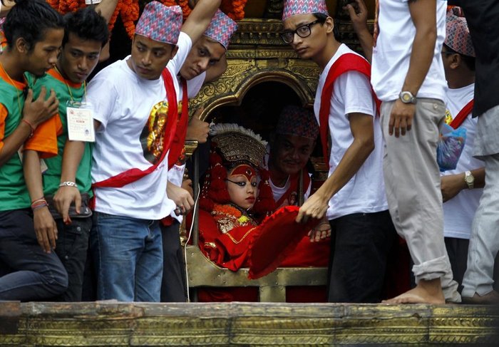 «Θαύμα» στο Νεπάλ: Αθικτο από το σεισμό το σπίτι της 10χρονης θεάς