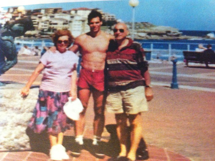 Πατέρας Γ. Βαρουφάκη: «Ο γιος μου είναι άξιος γι' αυτό τον χτυπούν»