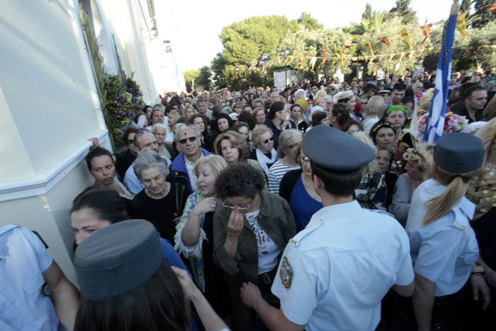 Χιλιάδες πιστοί στο προσκύνημα της Αγίας Βαρβάρας - εικόνα 2