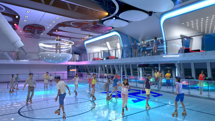 Δείτε την πλωτή... πόλη που «άραξε» στο Λιμάνι του Πειραιά - εικόνα 2