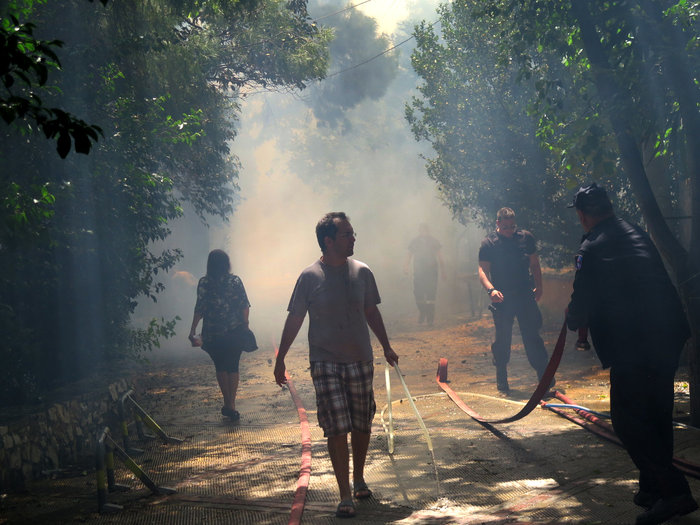 Φωτιά στο Χαλάνδρι-Κάηκε το Θέατρο της Ρεματιάς - εικόνα 3