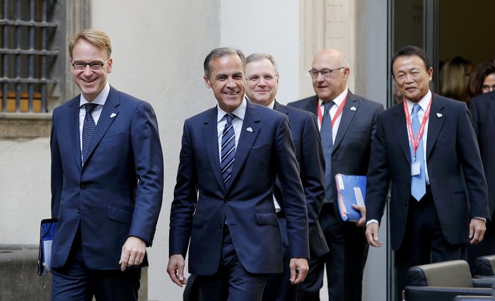 Σόιμπλε:Άλλα ακούμε από την Αθήνα,άλλα από τους θεσμούς - εικόνα 4