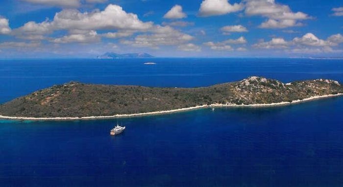 Μπραντ Πιτ-Αντζελίνα Τζολί: Αγοράζουν ελληνικό νησί στο Ιόνιο - εικόνα 3