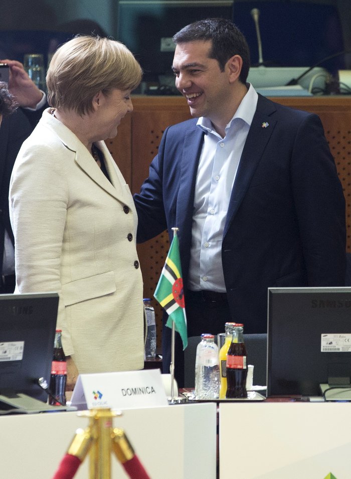 Ασπασμός στη γυναικεία φιλαρέσκεια της Μέρκελ από τον Ολλανδό πρωθυπουργό - εικόνα 3