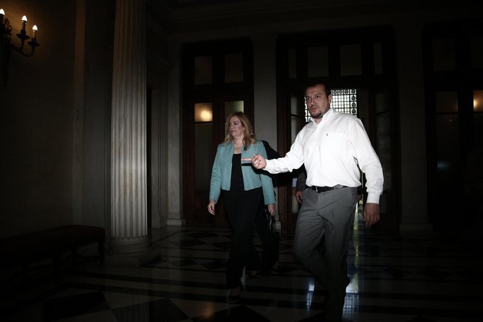 Τα παραπολιτικά «καρέ» των συναντήσεων Τσίπρα στο Μαξίμου