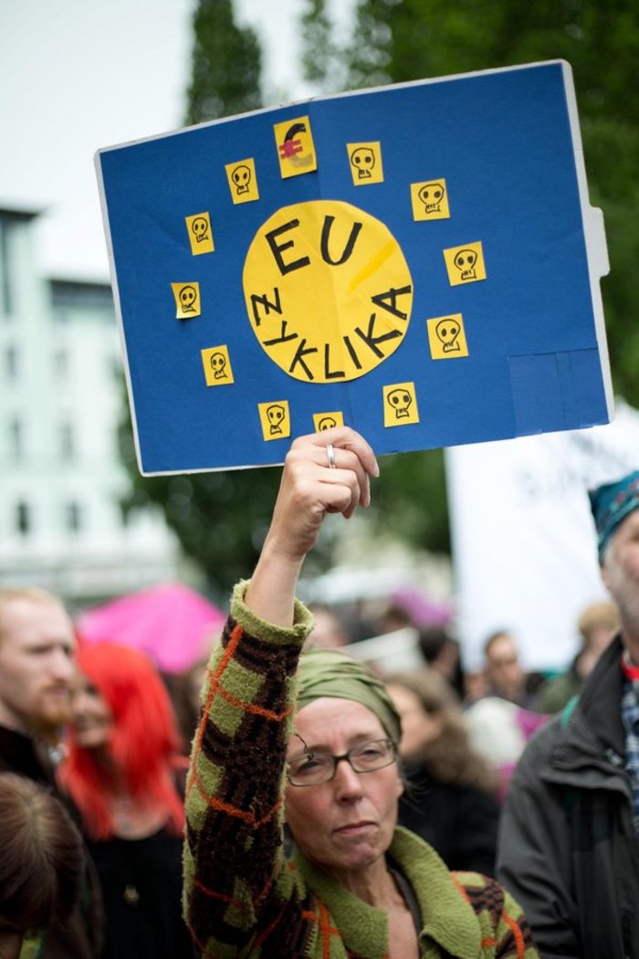 Η Ευρώπη διαδηλώνει για την Ελλάδα - Οι πορείες αλληλεγγύης (εικόνες)