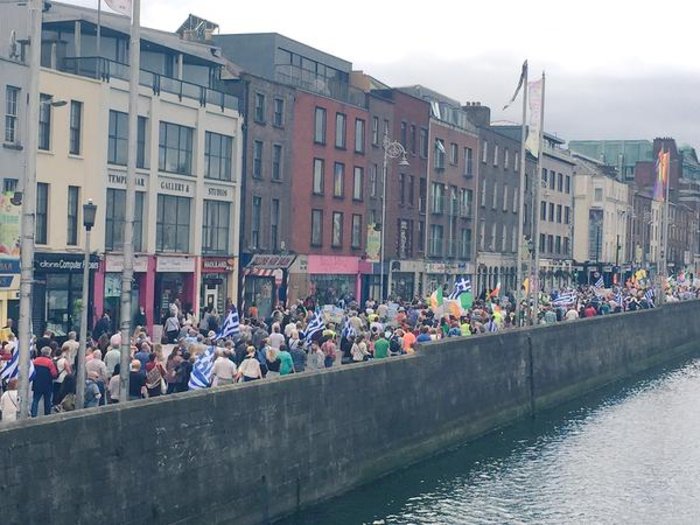 Η Ευρώπη διαδηλώνει για την Ελλάδα - Οι πορείες αλληλεγγύης (εικόνες) - εικόνα 6