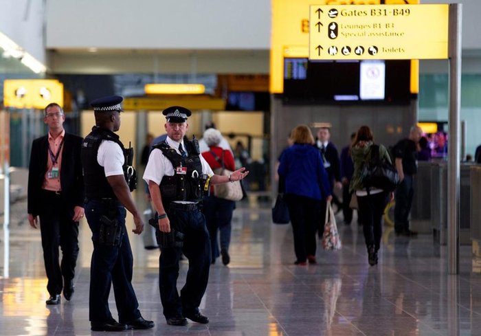 Το απόλυτο χάος! Ξεκρέμαστοι οι Ελληνες που βρίσκονται στο εξωτερικό