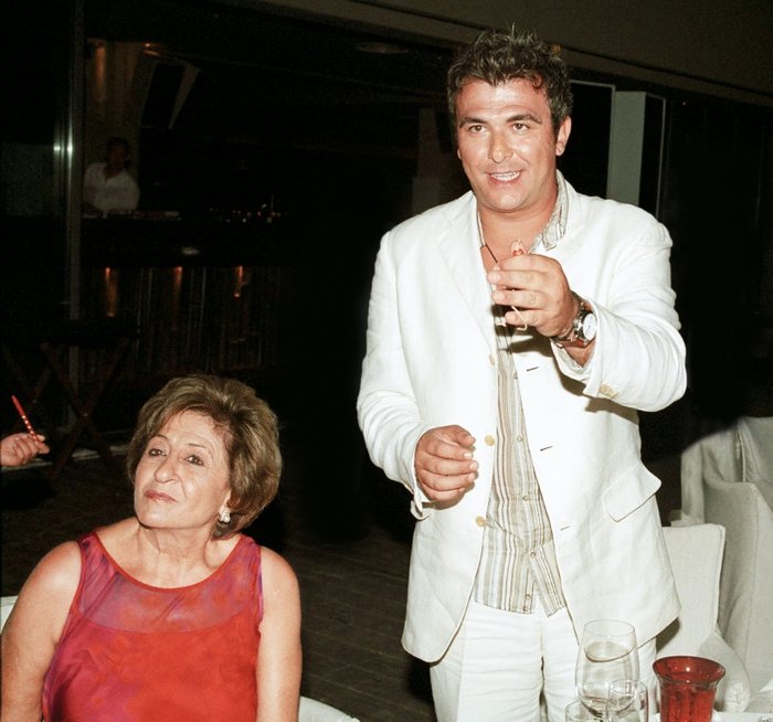 Αντώνης Ρέμος: «Δεν είχα σχέση με τον πατέρα μου. Μιλήσαμε πριν πεθάνει» - εικόνα 2