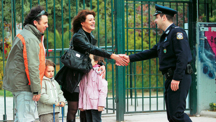 Ψυχολόγοι & κοινωνικοί λειτουργοί σε αστυνομικά τμήματα