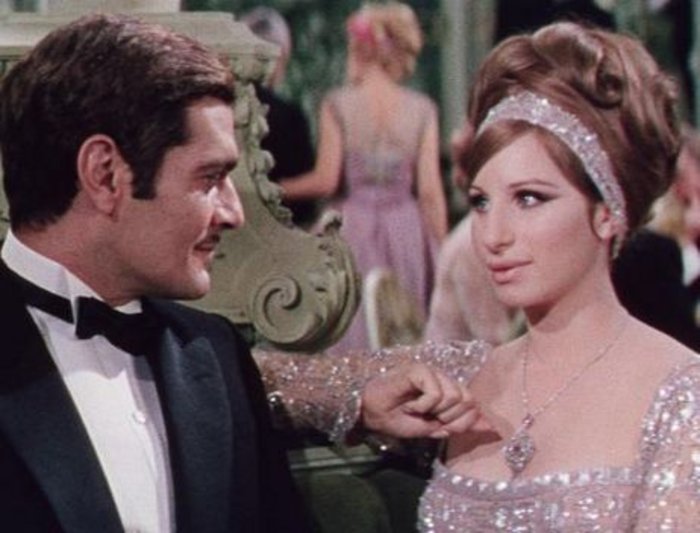 Омар шариф смешная девчонка. Барбара стрейзанд в роли клеопатра. Фанни брайс барбара стрейзанд. Смешная девчонка барбара. Барбара стрейзанд смешная девчонка.