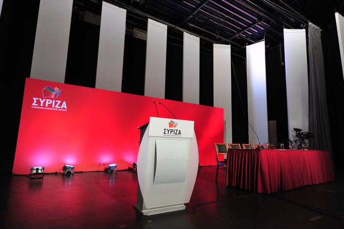 Τσίπρας: Εσωκομματικό δημοψήφισμα για «ναι» ή «όχι» στη συμφωνία