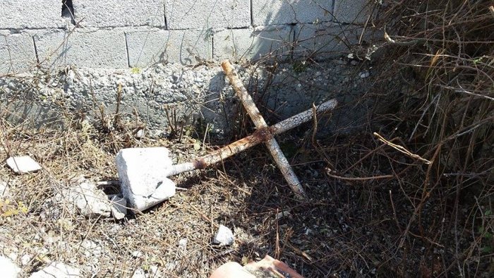 Πρόκληση! Γκρεμίζουν ορθόδοξο ναό στην Χειμάρρα [Φωτογραφίες]