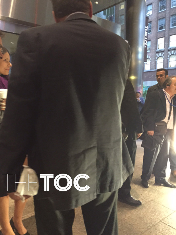 Δείτε τον Σταθάκη να ψωνίζει νέο iphone στο Μανχάταν - εικόνα 2