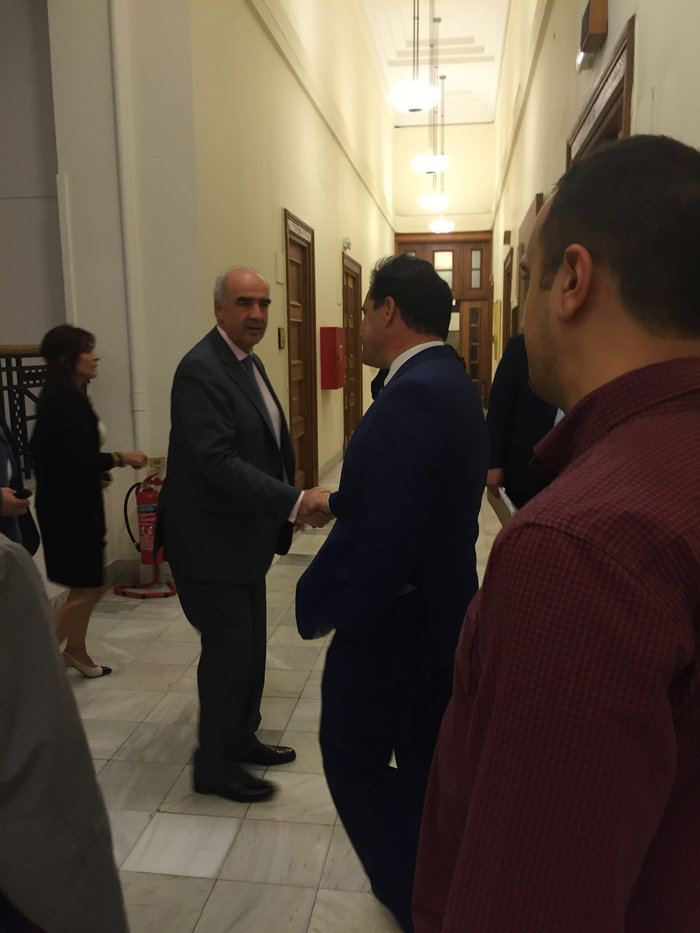 Μετά τις αστραπές άστραψαν τα φλας στο ραντεβού των 4 διεκδικητών της ΝΔ