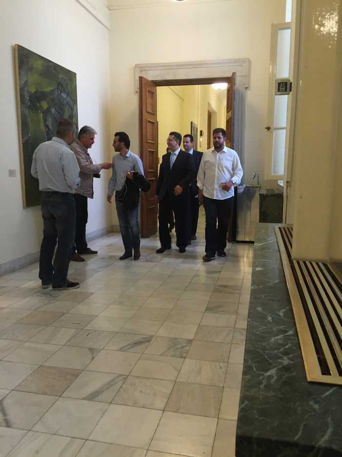 Μετά τις αστραπές άστραψαν τα φλας στο ραντεβού των 4 διεκδικητών της ΝΔ - εικόνα 2