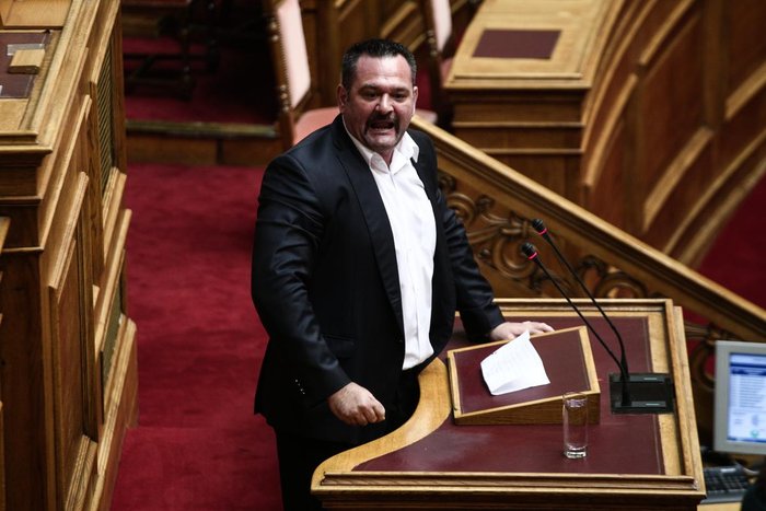 Παραλίγο στα χέρια Χρυσαυγίτες με βουλευτές του ΚΚΕ - εικόνα 6
