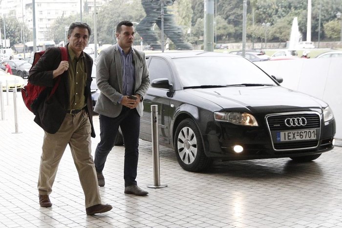 Σε εξέλιξη η συνάντηση με το κουαρτέτο μετά την αναβολή του EWG