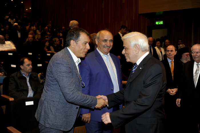 Ποτάμι: Εκτός από τις... γραβάτες, δεν άλλαξε τίποτα - εικόνα 3