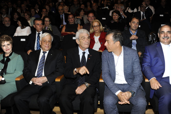Ποτάμι: Εκτός από τις... γραβάτες, δεν άλλαξε τίποτα - εικόνα 5