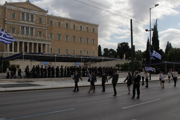 Το κορίτσι που έκλεψε την παράσταση στην παρέλαση - εικόνα 5