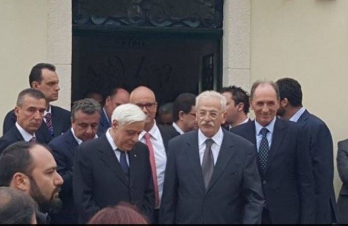 H συνάντηση-έκπληξη που είχε ο Παυλόπουλος στα Χανιά