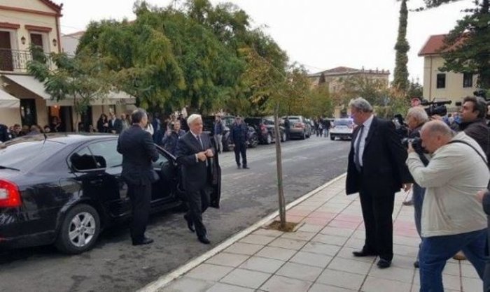 H συνάντηση-έκπληξη που είχε ο Παυλόπουλος στα Χανιά - εικόνα 2