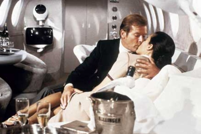 Bollinger – η σαμπάνια του James Bond από το 1973 - εικόνα 2