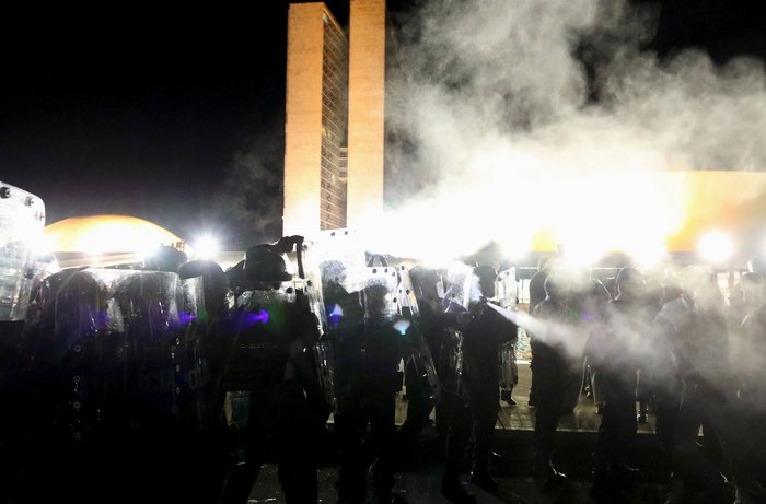 Οργή στη Βραζιλία κατά της Ρουσέφ για την ασυλία Λούλα - εικόνα 6