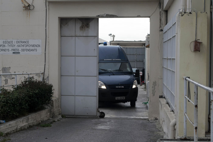 Aλήτη, δολοφόνε φώναζαν οι γείτονες του Ρουπακιά - εικόνα 5