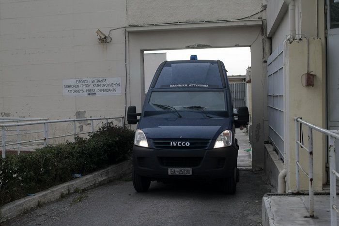 Aλήτη, δολοφόνε φώναζαν οι γείτονες του Ρουπακιά - εικόνα 7